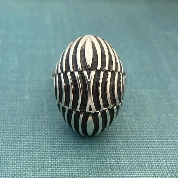 square antique ring 1