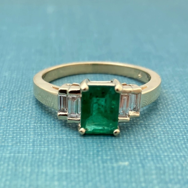 square emerald ring 1